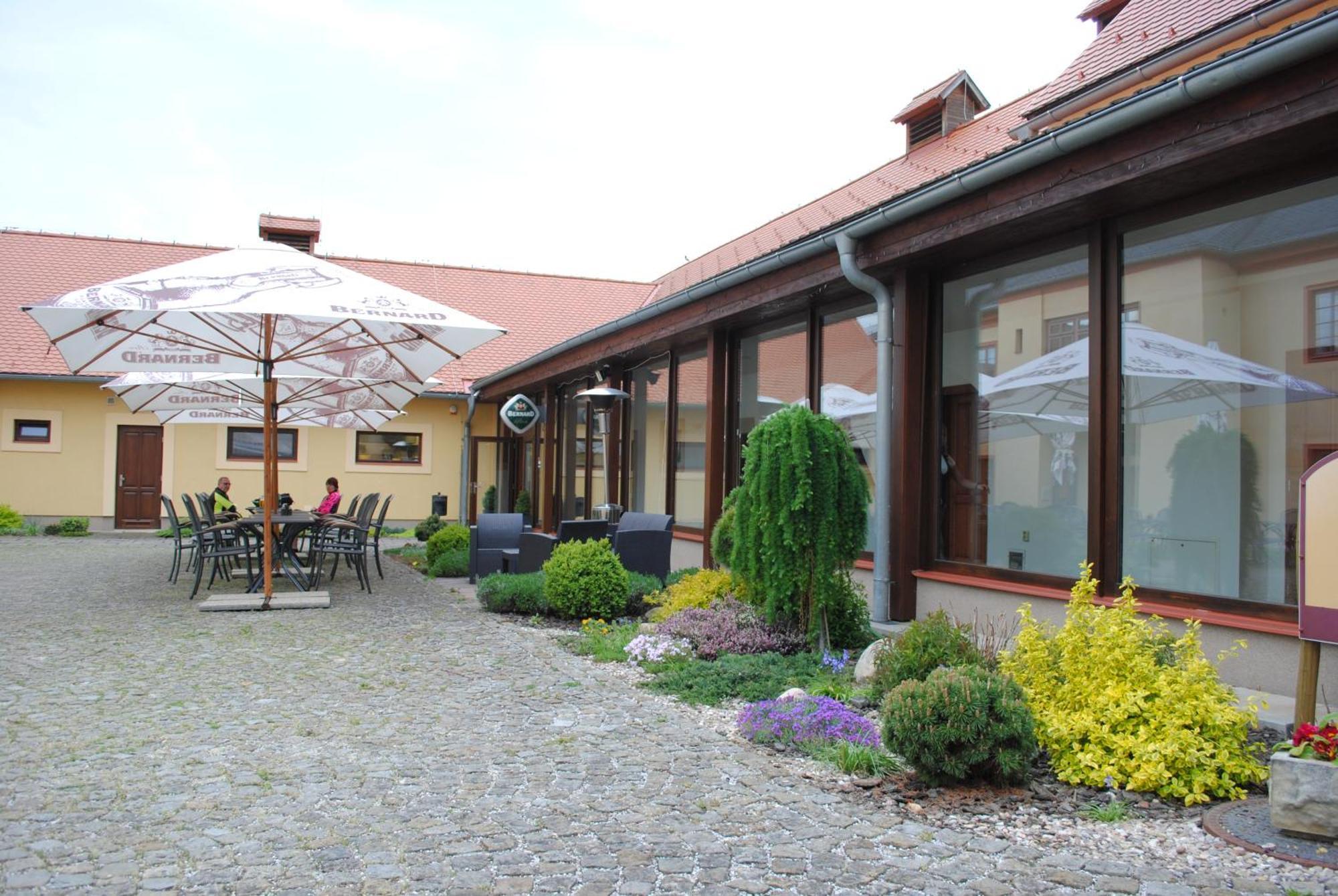 Penzion Na Fare Dubenec Exterior foto